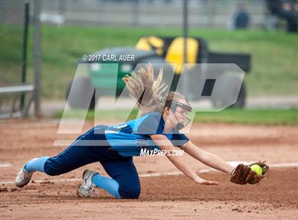 Thumbnail 3 in Pomona @ Ralston Valley photogallery.