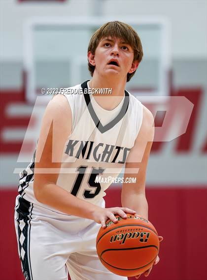 Thumbnail 1 in Honey Grove vs Lindsay (UIL 2A Bi-District Playoff) photogallery.