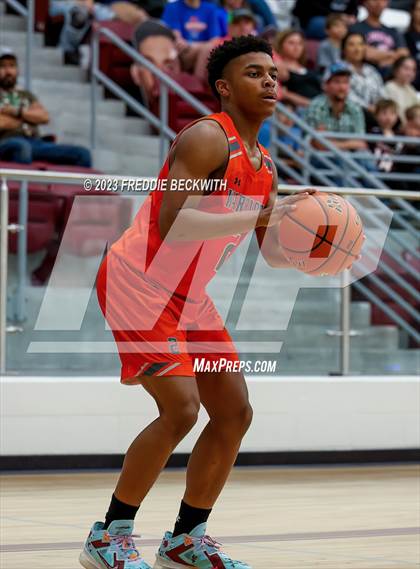 Thumbnail 2 in Honey Grove vs Lindsay (UIL 2A Bi-District Playoff) photogallery.
