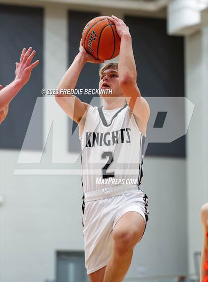 Thumbnail 2 in Honey Grove vs Lindsay (UIL 2A Bi-District Playoff) photogallery.