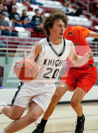 Thumbnail 3 in Honey Grove vs Lindsay (UIL 2A Bi-District Playoff) photogallery.
