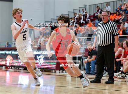 Thumbnail 3 in Honey Grove vs Lindsay (UIL 2A Bi-District Playoff) photogallery.