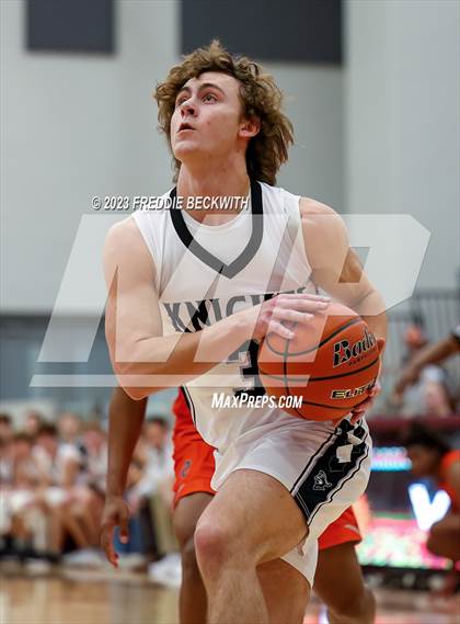 Thumbnail 1 in Honey Grove vs Lindsay (UIL 2A Bi-District Playoff) photogallery.