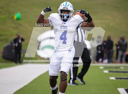 Thumbnail 1 in King vs. Fort Bend Hightower (UIL 6A D2 Reg 3 Semifinal) photogallery.
