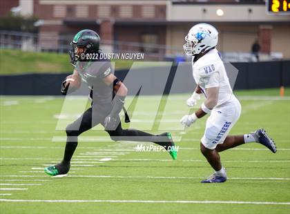 Thumbnail 3 in King vs. Fort Bend Hightower (UIL 6A D2 Reg 3 Semifinal) photogallery.