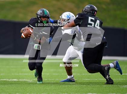 Thumbnail 3 in King vs. Fort Bend Hightower (UIL 6A D2 Reg 3 Semifinal) photogallery.