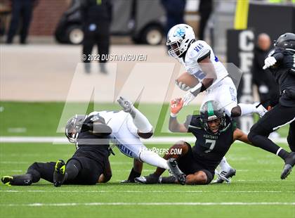 Thumbnail 1 in King vs. Fort Bend Hightower (UIL 6A D2 Reg 3 Semifinal) photogallery.