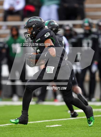Thumbnail 3 in King vs. Fort Bend Hightower (UIL 6A D2 Reg 3 Semifinal) photogallery.