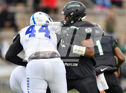 Thumbnail 1 in King vs. Fort Bend Hightower (UIL 6A D2 Reg 3 Semifinal) photogallery.