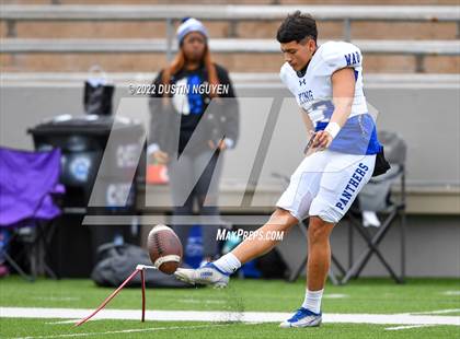 Thumbnail 3 in King vs. Fort Bend Hightower (UIL 6A D2 Reg 3 Semifinal) photogallery.