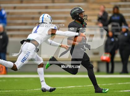 Thumbnail 3 in King vs. Fort Bend Hightower (UIL 6A D2 Reg 3 Semifinal) photogallery.