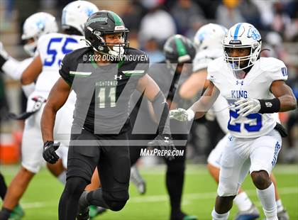Thumbnail 3 in King vs. Fort Bend Hightower (UIL 6A D2 Reg 3 Semifinal) photogallery.