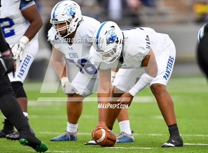Thumbnail 1 in King vs. Fort Bend Hightower (UIL 6A D2 Reg 3 Semifinal) photogallery.