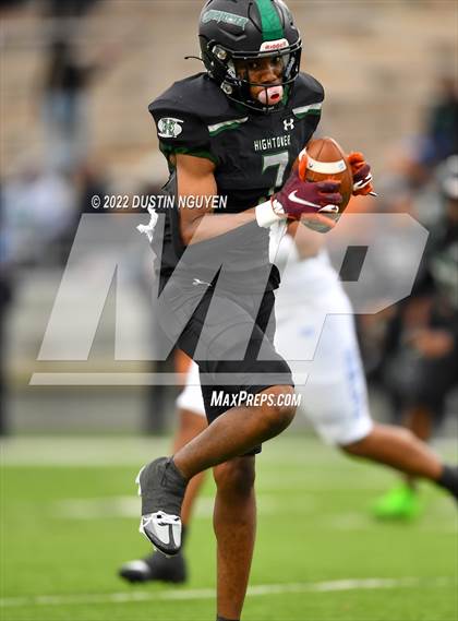 Thumbnail 2 in King vs. Fort Bend Hightower (UIL 6A D2 Reg 3 Semifinal) photogallery.