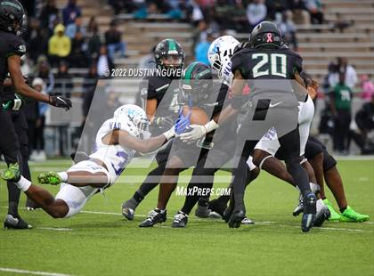 Thumbnail 2 in King vs. Fort Bend Hightower (UIL 6A D2 Reg 3 Semifinal) photogallery.