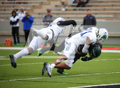 Thumbnail 2 in King vs. Fort Bend Hightower (UIL 6A D2 Reg 3 Semifinal) photogallery.