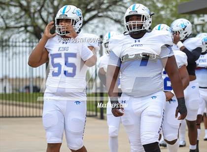 Thumbnail 3 in King vs. Fort Bend Hightower (UIL 6A D2 Reg 3 Semifinal) photogallery.
