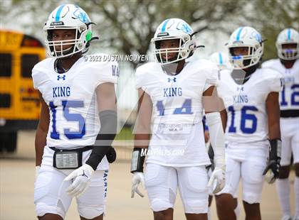 Thumbnail 1 in King vs. Fort Bend Hightower (UIL 6A D2 Reg 3 Semifinal) photogallery.
