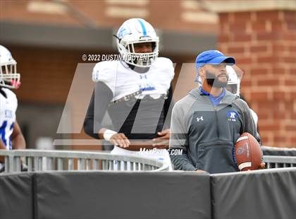 Thumbnail 3 in King vs. Fort Bend Hightower (UIL 6A D2 Reg 3 Semifinal) photogallery.