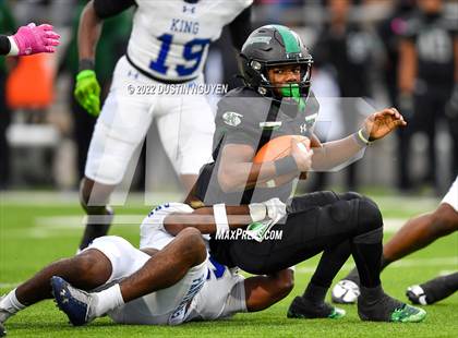 Thumbnail 3 in King vs. Fort Bend Hightower (UIL 6A D2 Reg 3 Semifinal) photogallery.