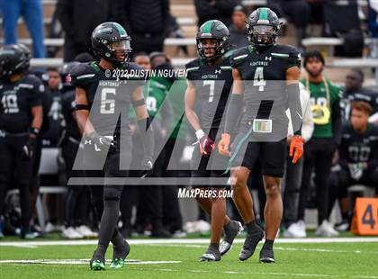 Thumbnail 3 in King vs. Fort Bend Hightower (UIL 6A D2 Reg 3 Semifinal) photogallery.