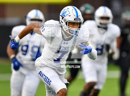 Thumbnail 1 in King vs. Fort Bend Hightower (UIL 6A D2 Reg 3 Semifinal) photogallery.