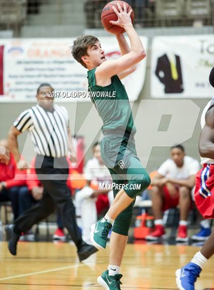 Thumbnail 3 in Birdville vs. Parkview (60'th Annual Whataburger Tournament) photogallery.