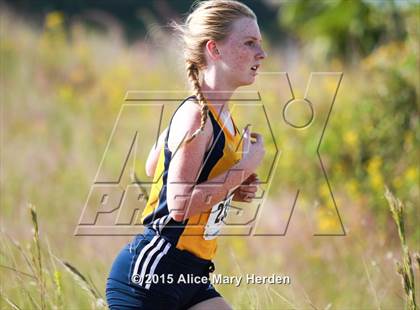 Thumbnail 1 in Class 3A District 7 Girls Cross County Meet photogallery.