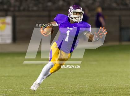 Thumbnail 2 in Laurens @ Northwestern (SCHSL Class AAAAA Upper State Playoff) photogallery.