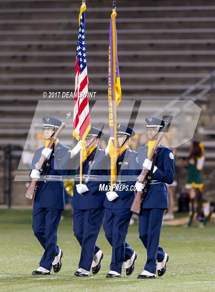 Thumbnail 2 in Laurens @ Northwestern (SCHSL Class AAAAA Upper State Playoff) photogallery.