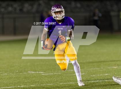 Thumbnail 1 in Laurens @ Northwestern (SCHSL Class AAAAA Upper State Playoff) photogallery.