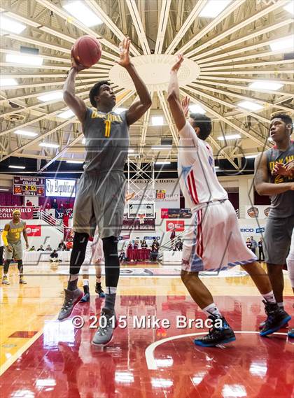 Thumbnail 2 in Villa Angela-St. Joseph vs. Oak Hill Academy (Spalding HoopHall Classic) photogallery.