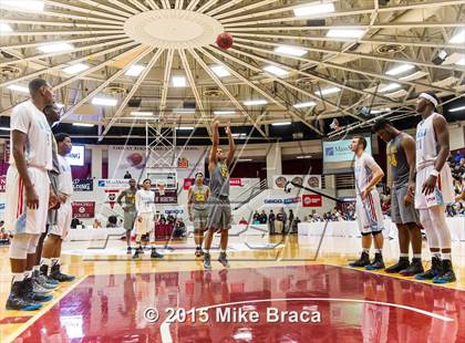 Thumbnail 3 in Villa Angela-St. Joseph vs. Oak Hill Academy (Spalding HoopHall Classic) photogallery.