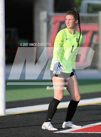 Thumbnail 3 in Dripping Springs vs. Cedar Park (UIL 5A Regional Final) photogallery.