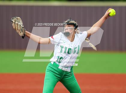 Thumbnail 2 in Tioga vs. Wolfe City (UIL 2A Bi-District Playoff) photogallery.