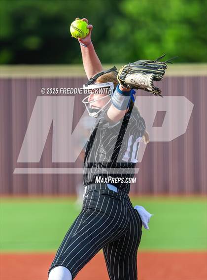 Thumbnail 3 in Tioga vs. Wolfe City (UIL 2A Bi-District Playoff) photogallery.