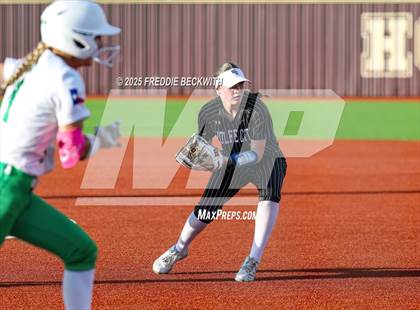 Thumbnail 3 in Tioga vs. Wolfe City (UIL 2A Bi-District Playoff) photogallery.