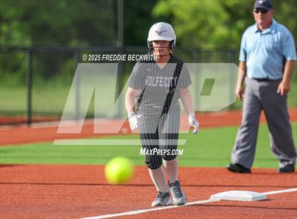 Thumbnail 3 in Tioga vs. Wolfe City (UIL 2A Bi-District Playoff) photogallery.