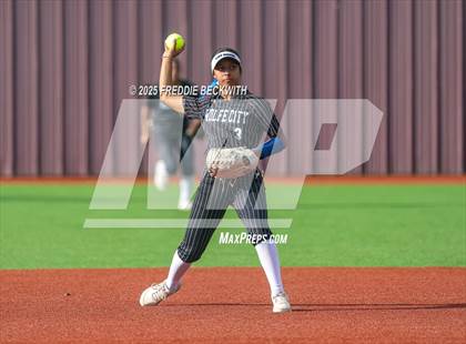 Thumbnail 2 in Tioga vs. Wolfe City (UIL 2A Bi-District Playoff) photogallery.