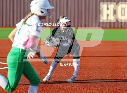 Thumbnail 1 in Tioga vs. Wolfe City (UIL 2A Bi-District Playoff) photogallery.