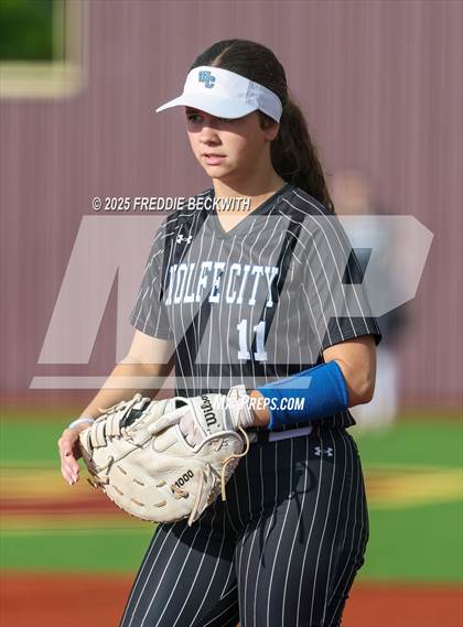 Thumbnail 3 in Tioga vs. Wolfe City (UIL 2A Bi-District Playoff) photogallery.