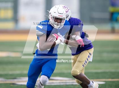 Thumbnail 2 in South Lafourche vs Hahnville (Jamboree Central Lafourche) photogallery.