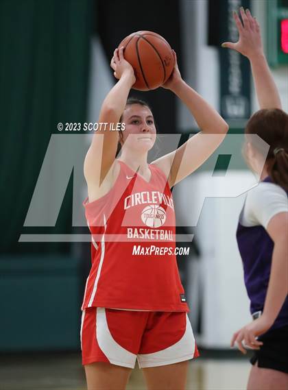 Thumbnail 1 in Logan vs Circleville (Scrimmage) photogallery.
