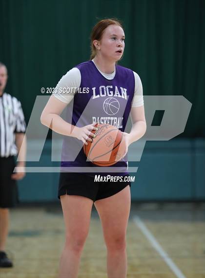 Thumbnail 1 in Logan vs Circleville (Scrimmage) photogallery.