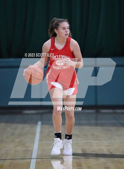 Thumbnail 1 in Logan vs Circleville (Scrimmage) photogallery.