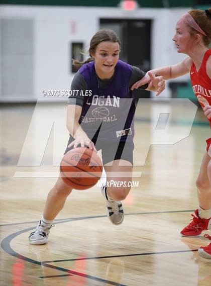 Thumbnail 1 in Logan vs Circleville (Scrimmage) photogallery.