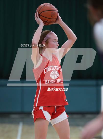 Thumbnail 3 in Logan vs Circleville (Scrimmage) photogallery.