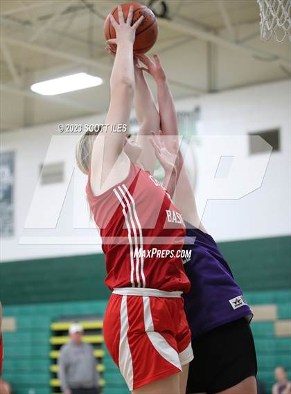 Thumbnail 3 in Logan vs Circleville (Scrimmage) photogallery.