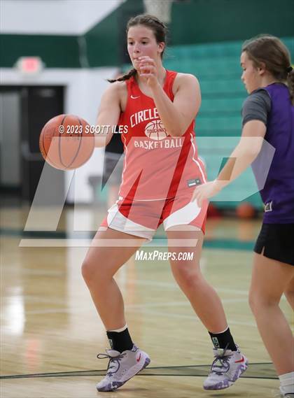 Thumbnail 2 in Logan vs Circleville (Scrimmage) photogallery.
