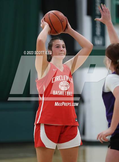 Thumbnail 3 in Logan vs Circleville (Scrimmage) photogallery.